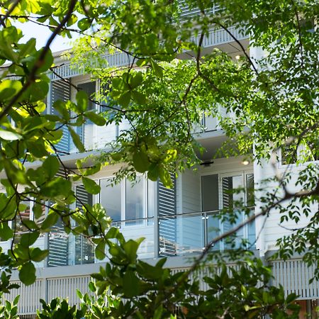 Heart Hotel And Gallery Whitsundays Airlie Beach Eksteriør bilde