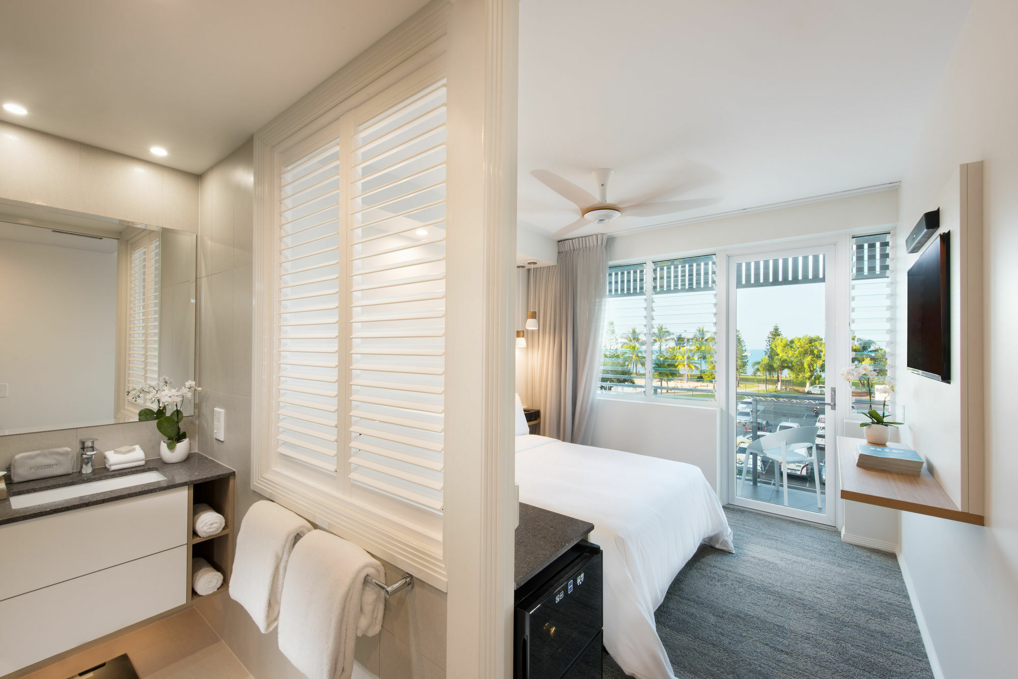 Heart Hotel And Gallery Whitsundays Airlie Beach Eksteriør bilde