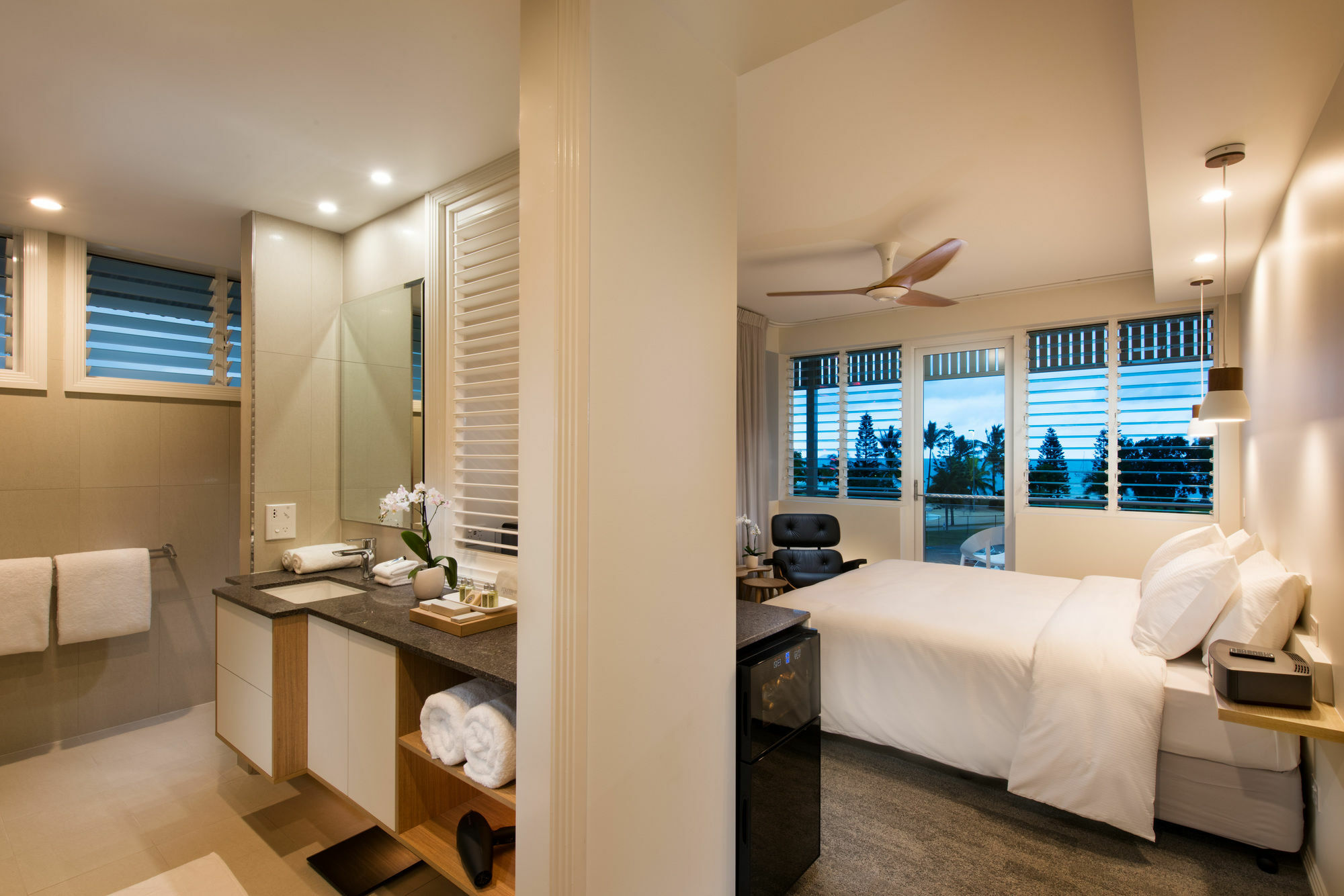 Heart Hotel And Gallery Whitsundays Airlie Beach Eksteriør bilde